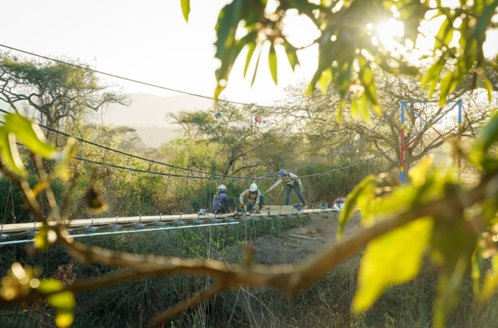 Hlanganani Suspension Bridge